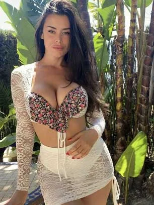 Female Escorts in east-of-kailash